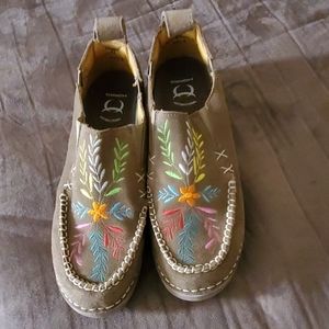 Cinch shoes